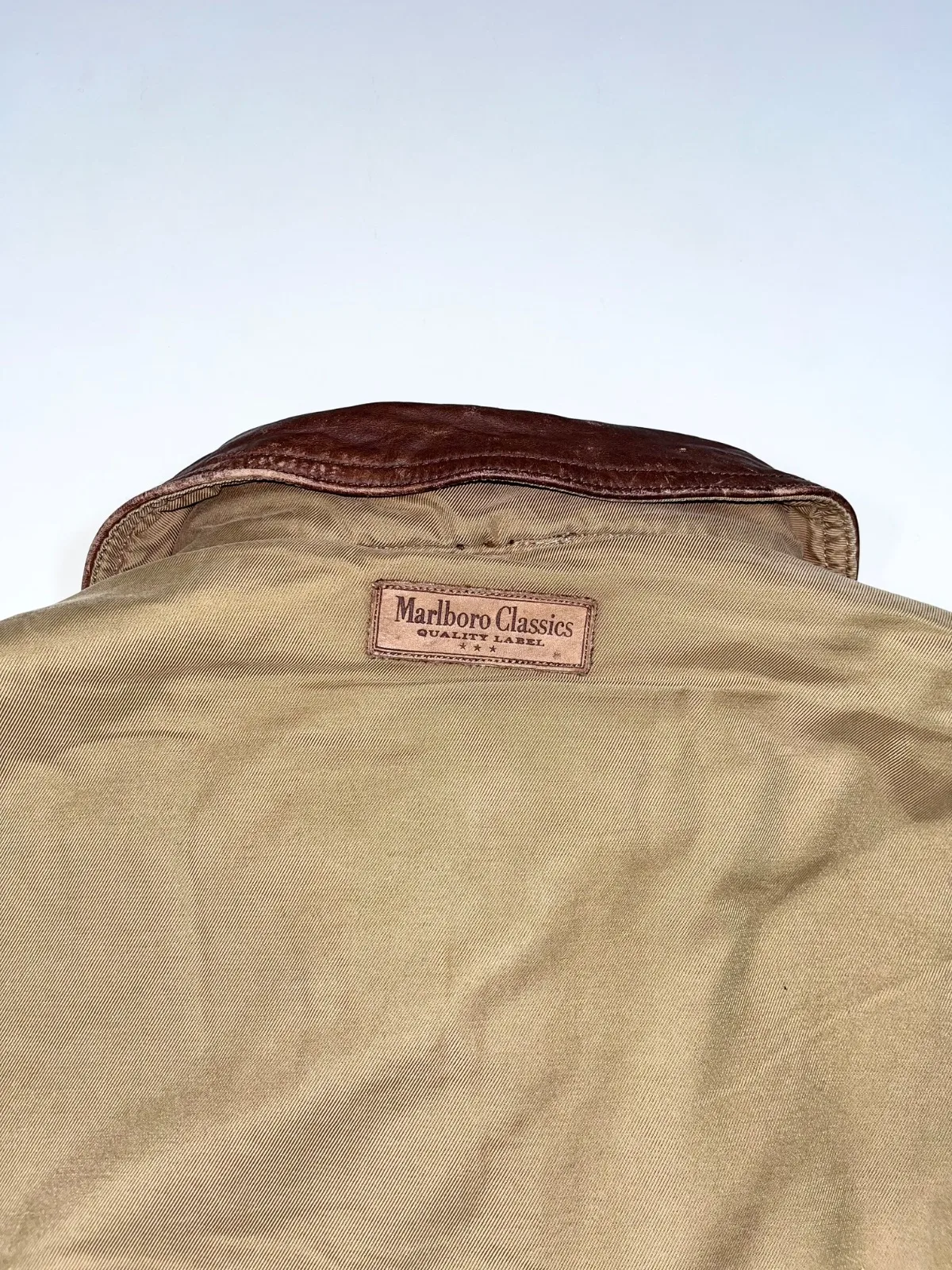 Vintage Marlboro Classics Country & Outdoors Jacket – Tan Canvas with Genuine Leather Collar — photo 4