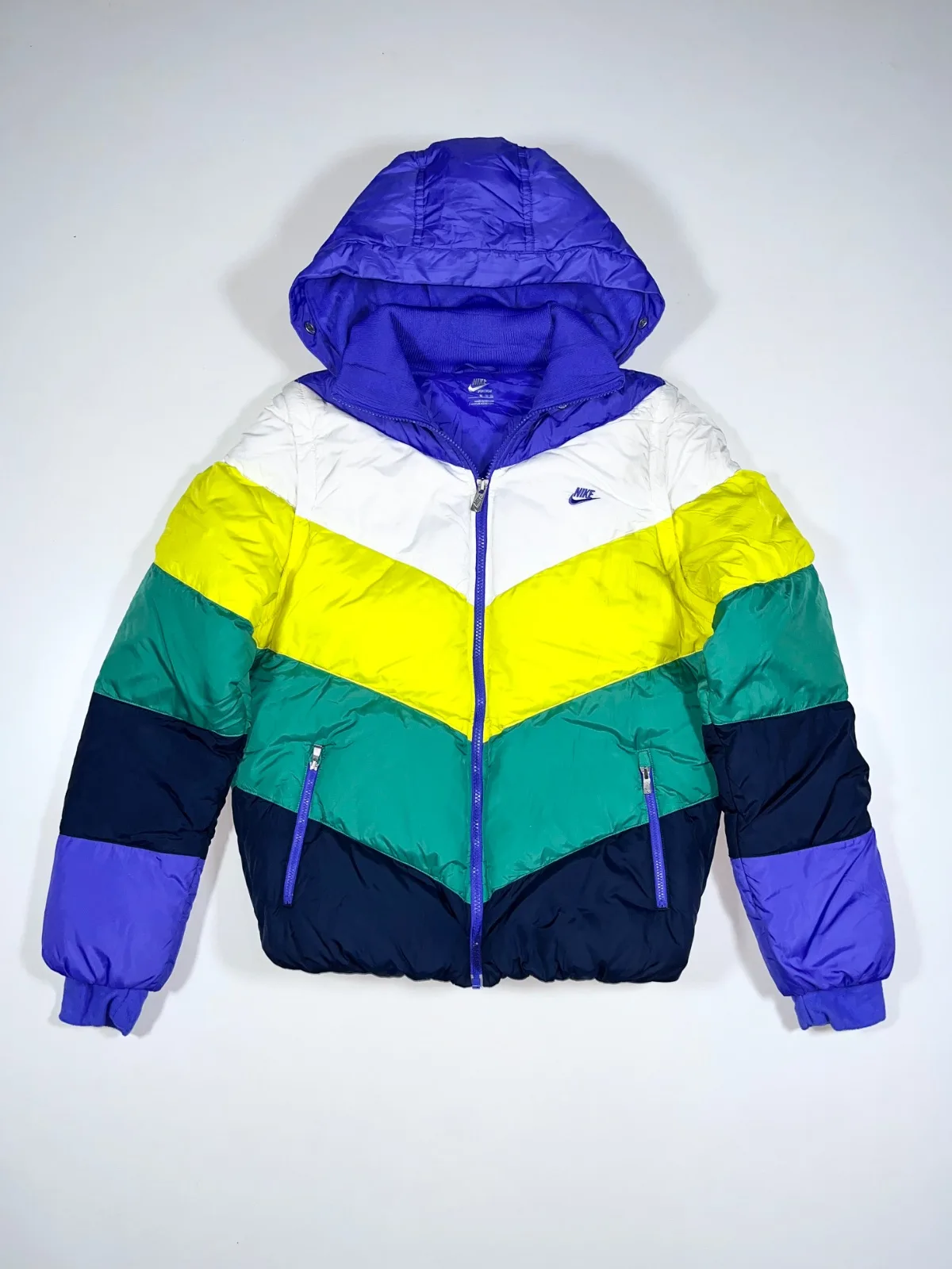 Nike’s Puffer Jacket With Detachable Arm/Hood