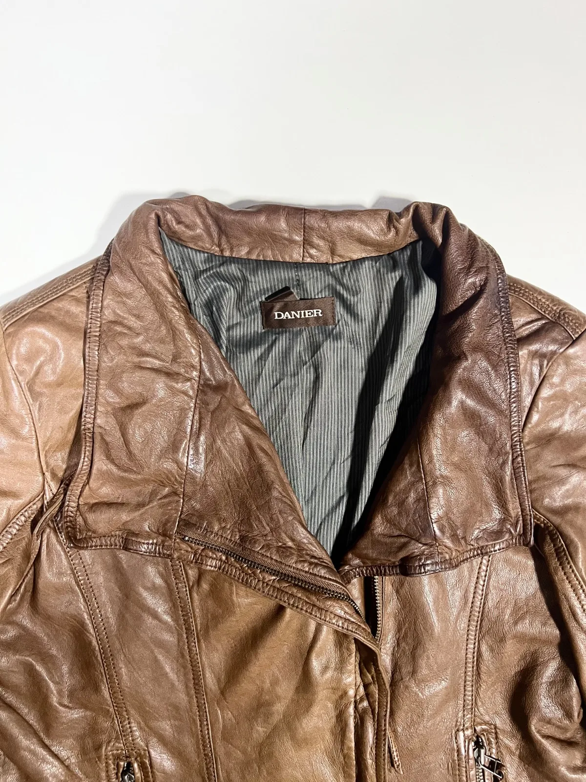 Vintage Deniers Women’s Leather Jacket — photo 2