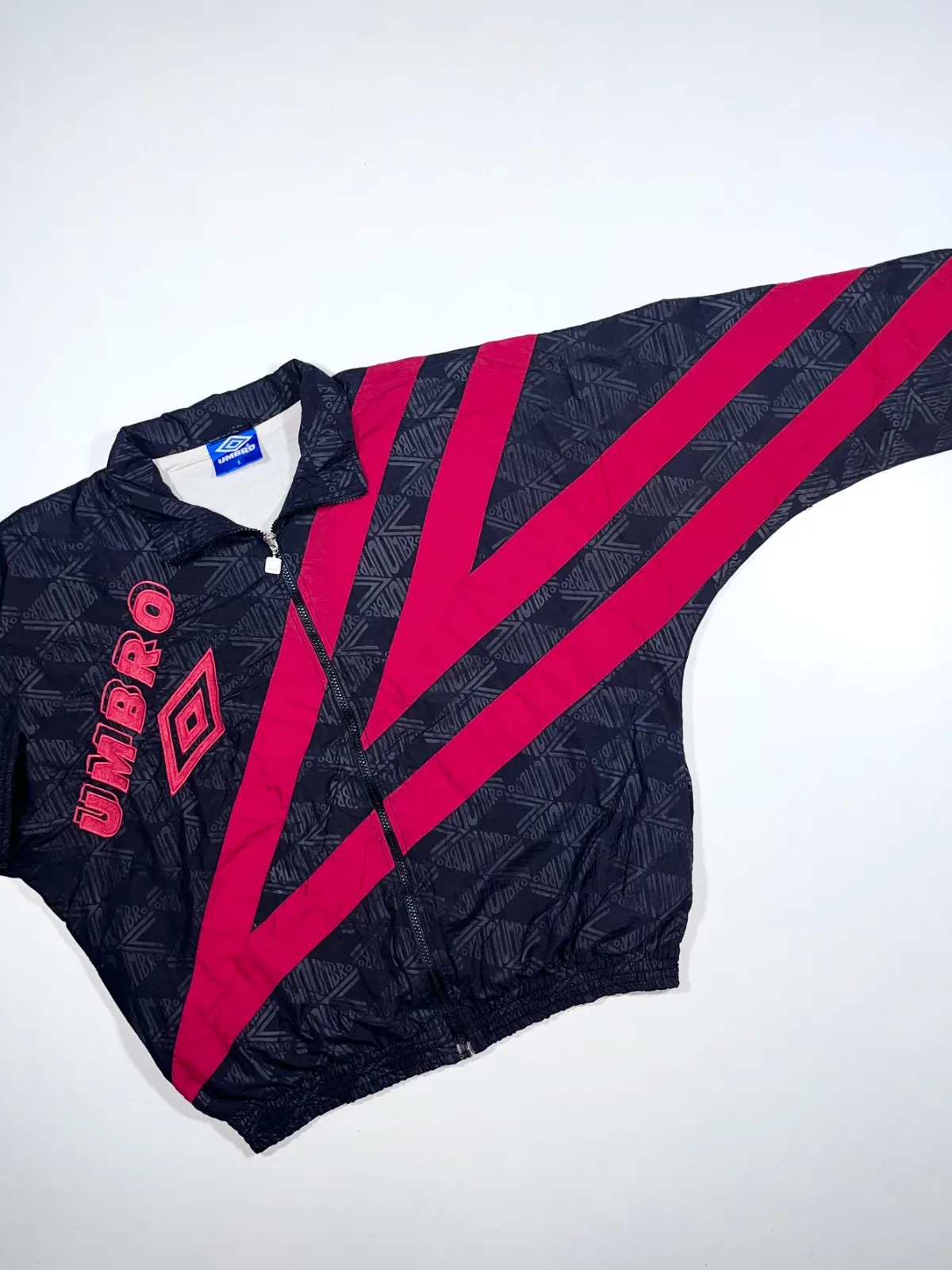 Umbro’s Oversized Y2K Jacket — photo 4