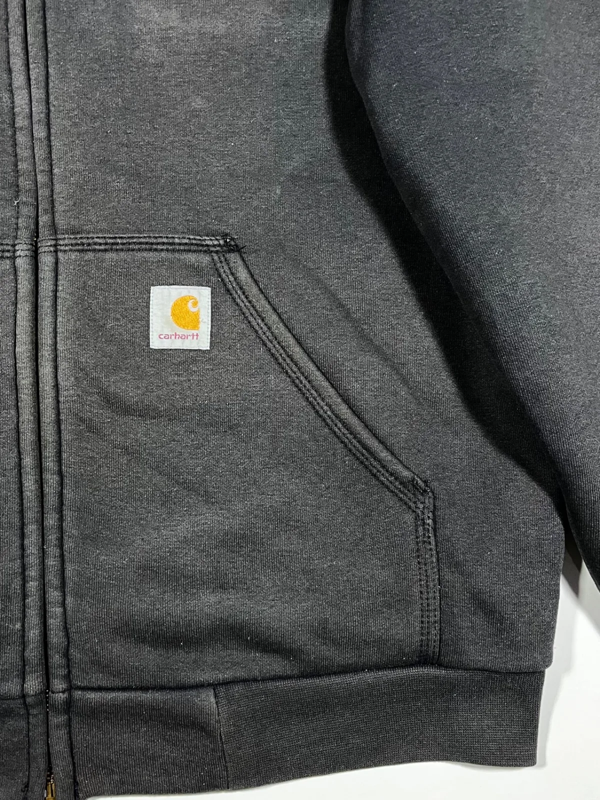 Vintage Carhartt WIP Zip-Up Hooded k122 Jacket — photo 3