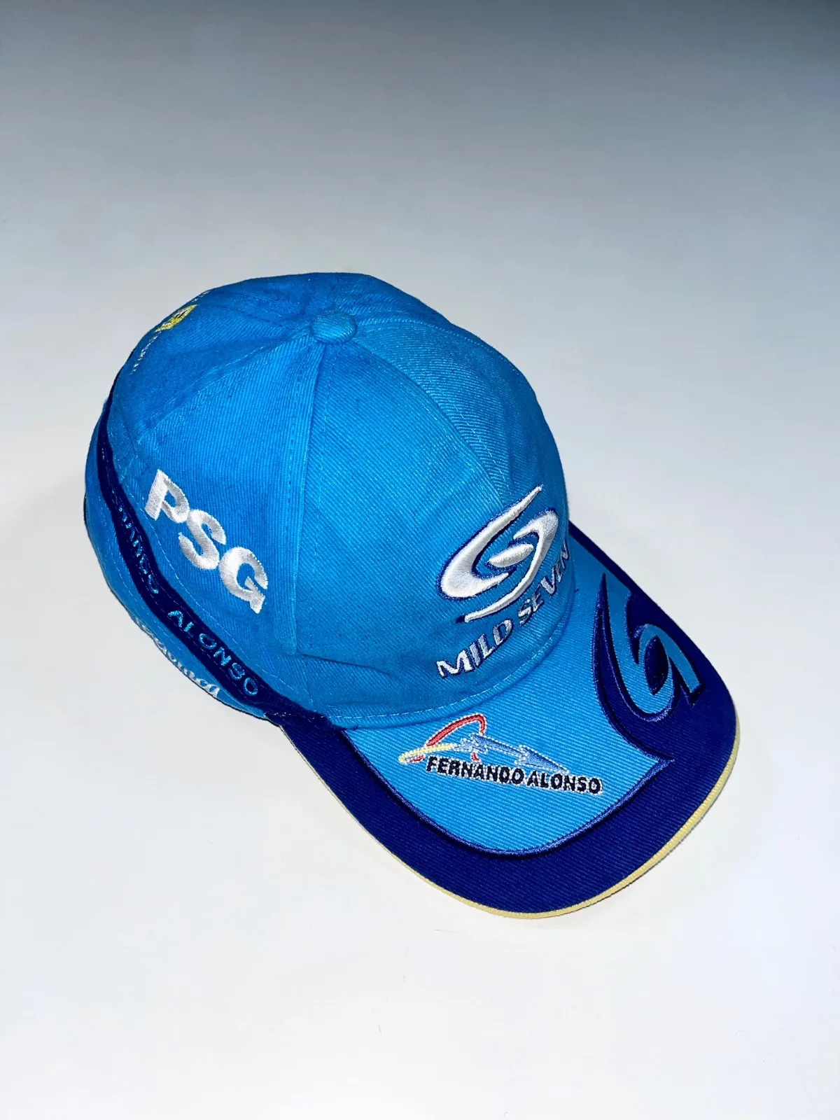 Fernando Alonso / Renault F1 Team Official Racing Cap — photo 4