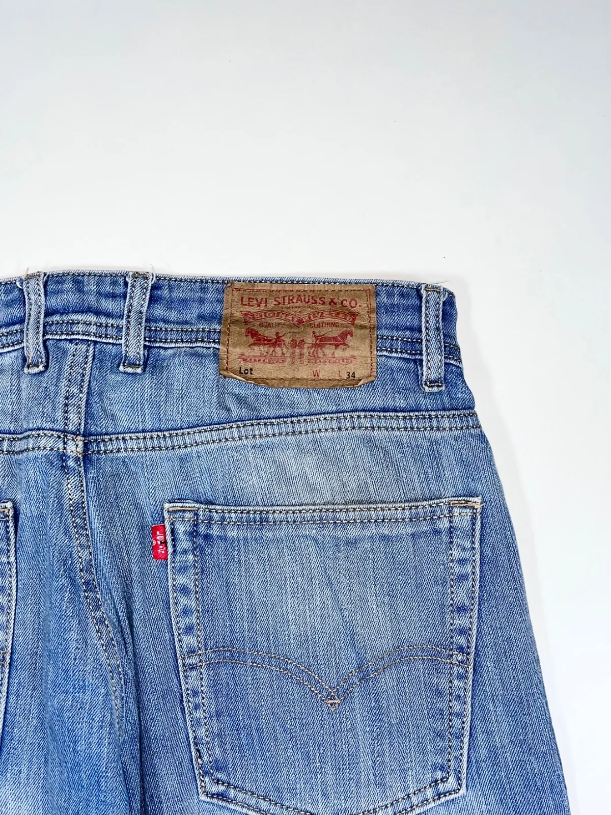 Vintage Levi’s Staight Fit Jeans — photo 2