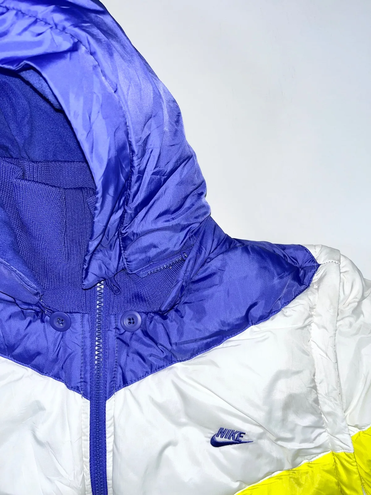 Nike’s Puffer Jacket With Detachable Arm/Hood — photo 3