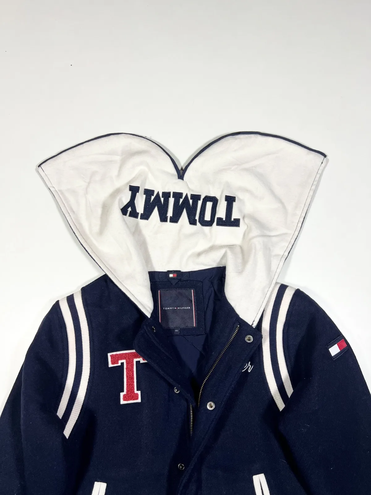 Tommy Hilfiger 90s Vintage Hooded Varsity Jacket — photo 3