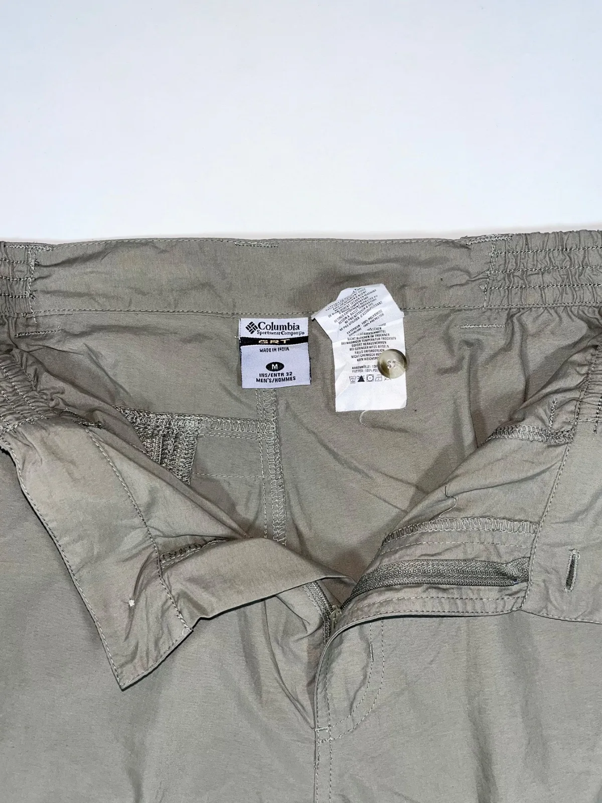 Vintage Columbia Packable Track Pant With Detachable Legs — photo 3