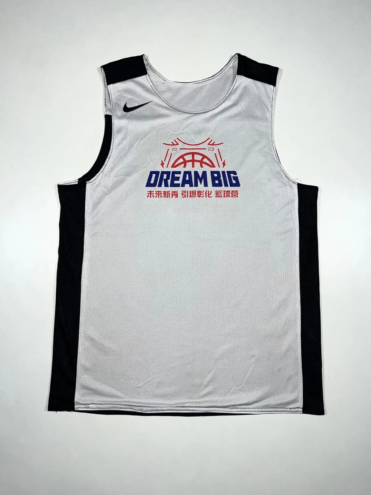 Vintage Nike Dream Big Reversible T-shirt — photo 2