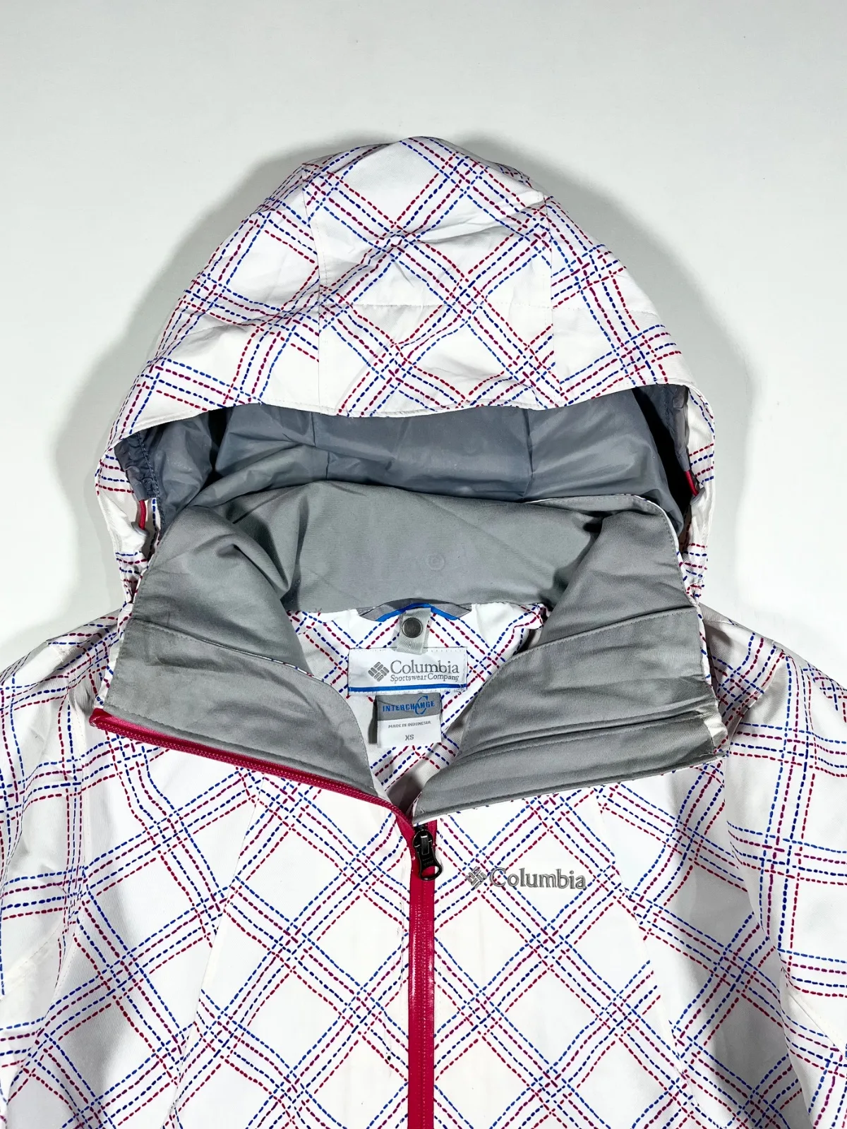 Columbine’s Premium Zip-Up jacket With Detachable Cap — photo 2
