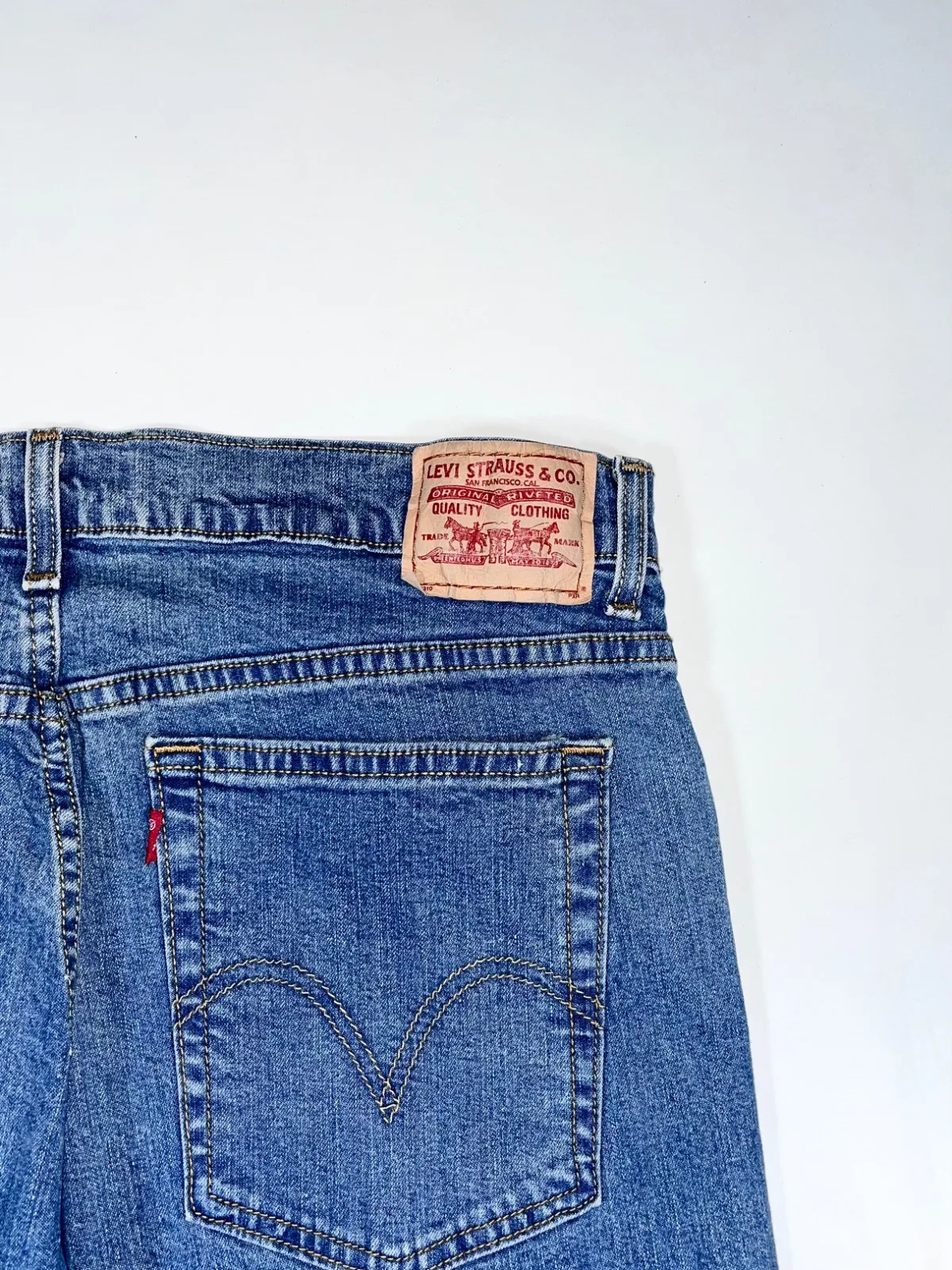 Vintage Levi’s 550 Bootcut Jeans — photo 2